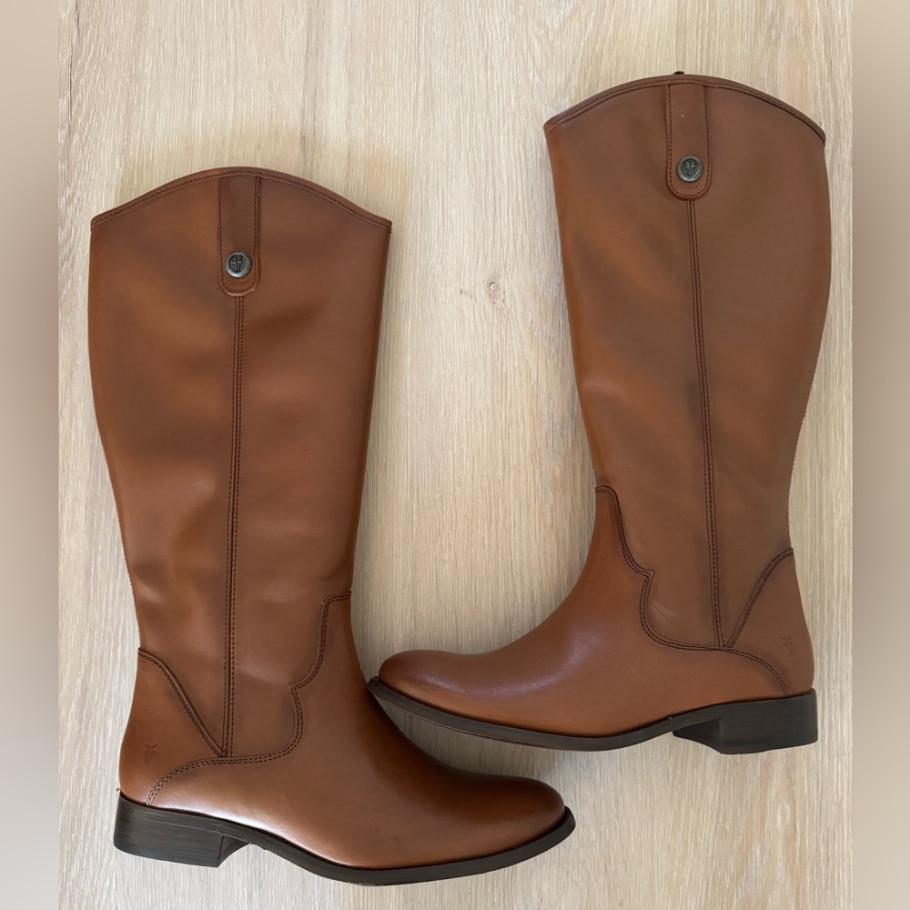 Frye Marissa Medallion Cognac Leather Riding Boot, new in box, size 8